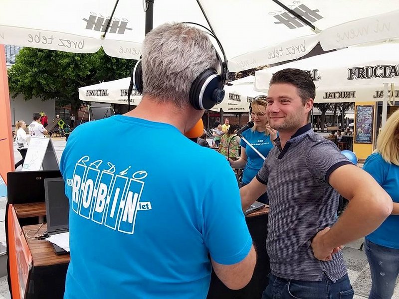 10392459 674066302724866 934959480887733768 n